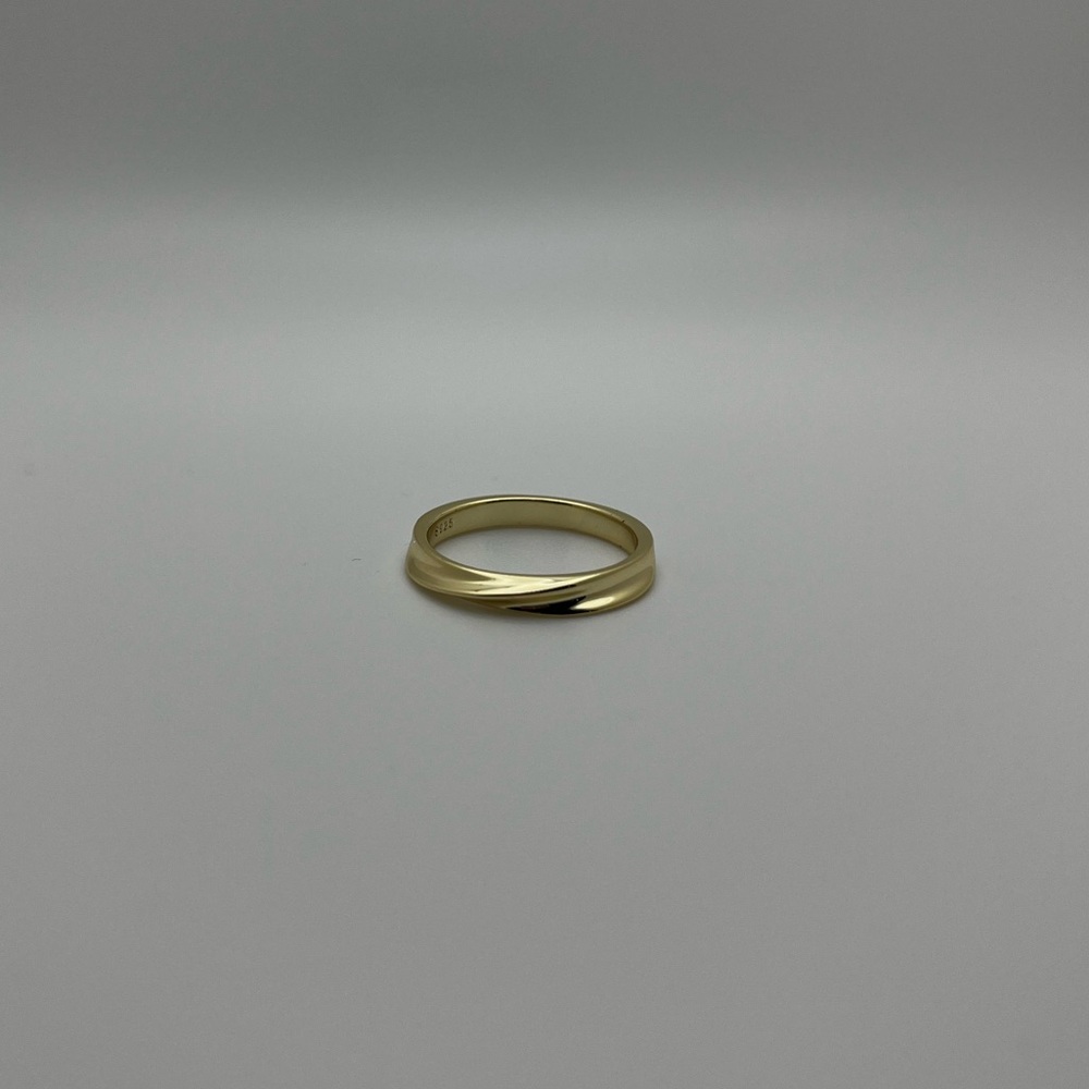 Twist 14K Gold Ring - Minimalist Ring - Gold Band - Simple Gold Ring - - Picture 5 of 10
